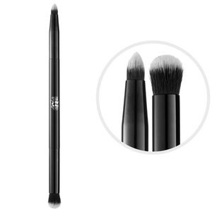 Kat Von D shade +Light Eye Contour Brush